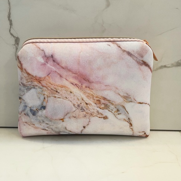 Bride To Be Pink marble Makeup Pouch - Picture 2 of 4